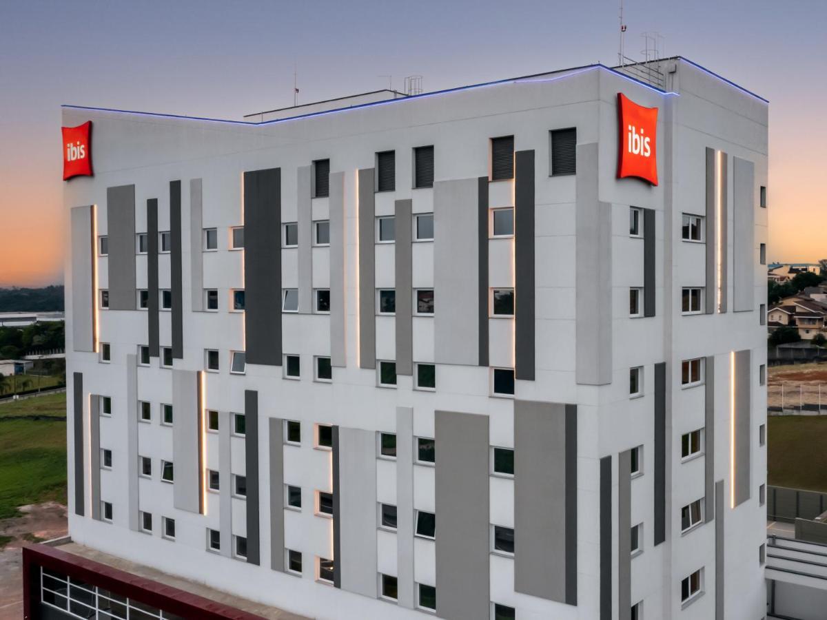 Ibis Aruja Hotel Eksteriør billede