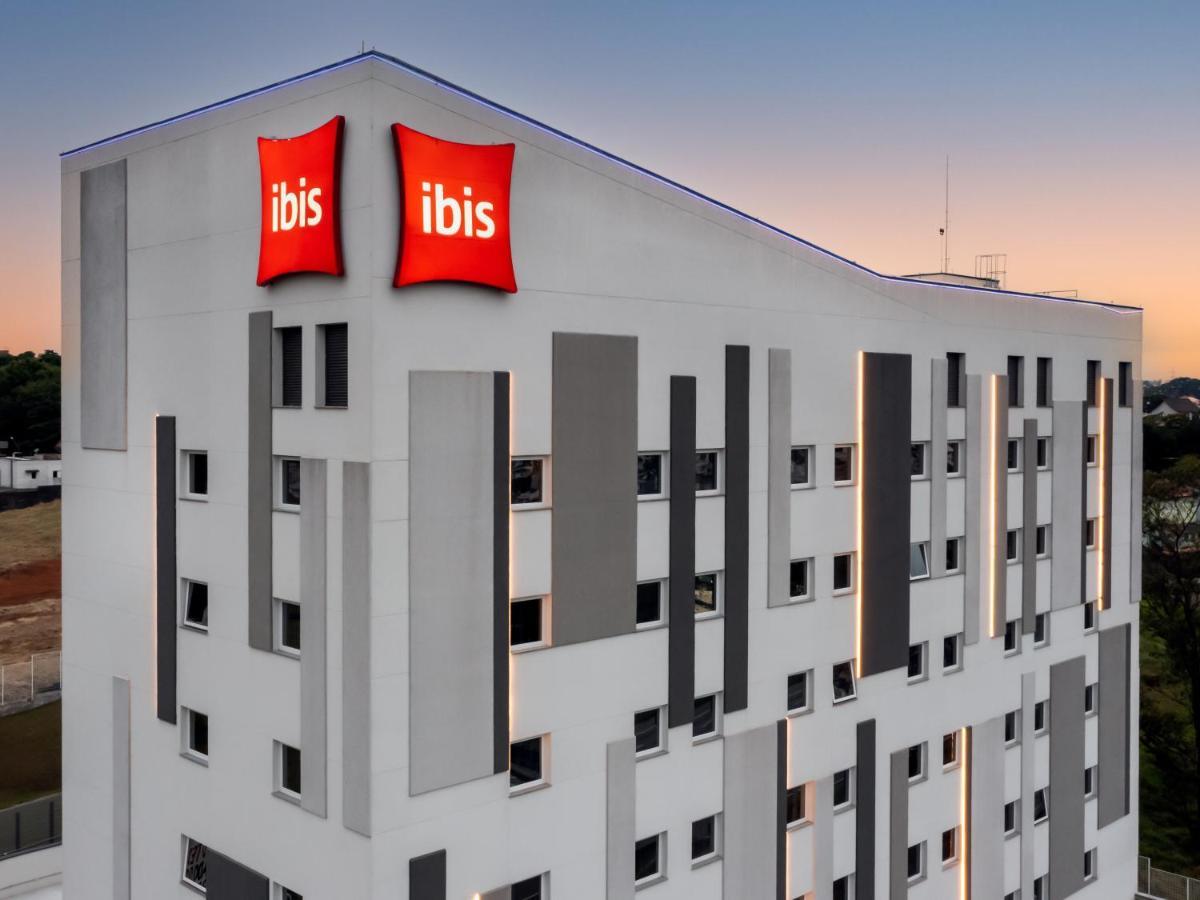 Ibis Aruja Hotel Eksteriør billede