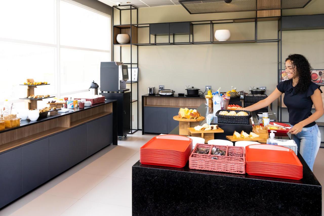Ibis Aruja Hotel Eksteriør billede